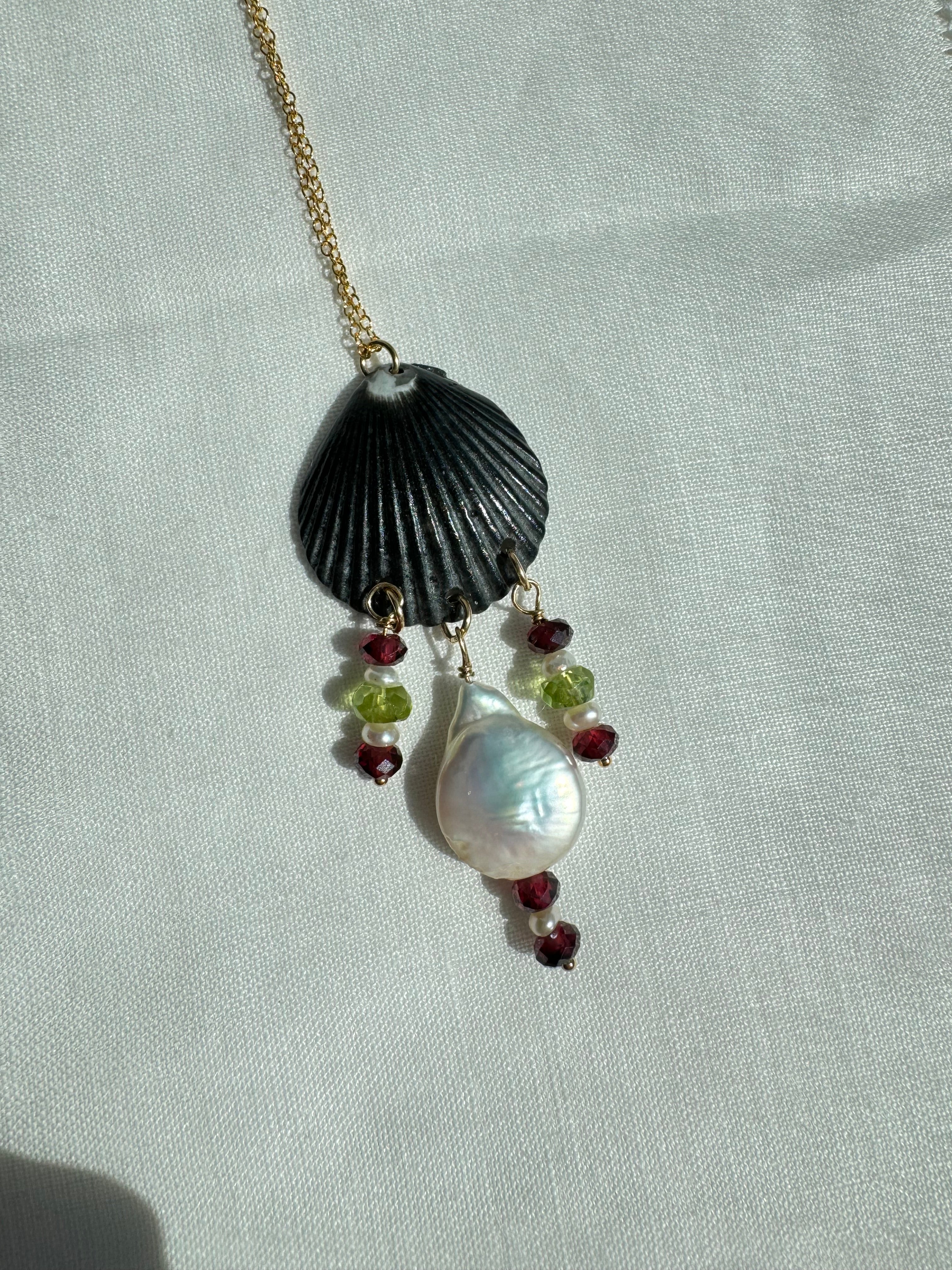Black Shell Necklace with Pearl
