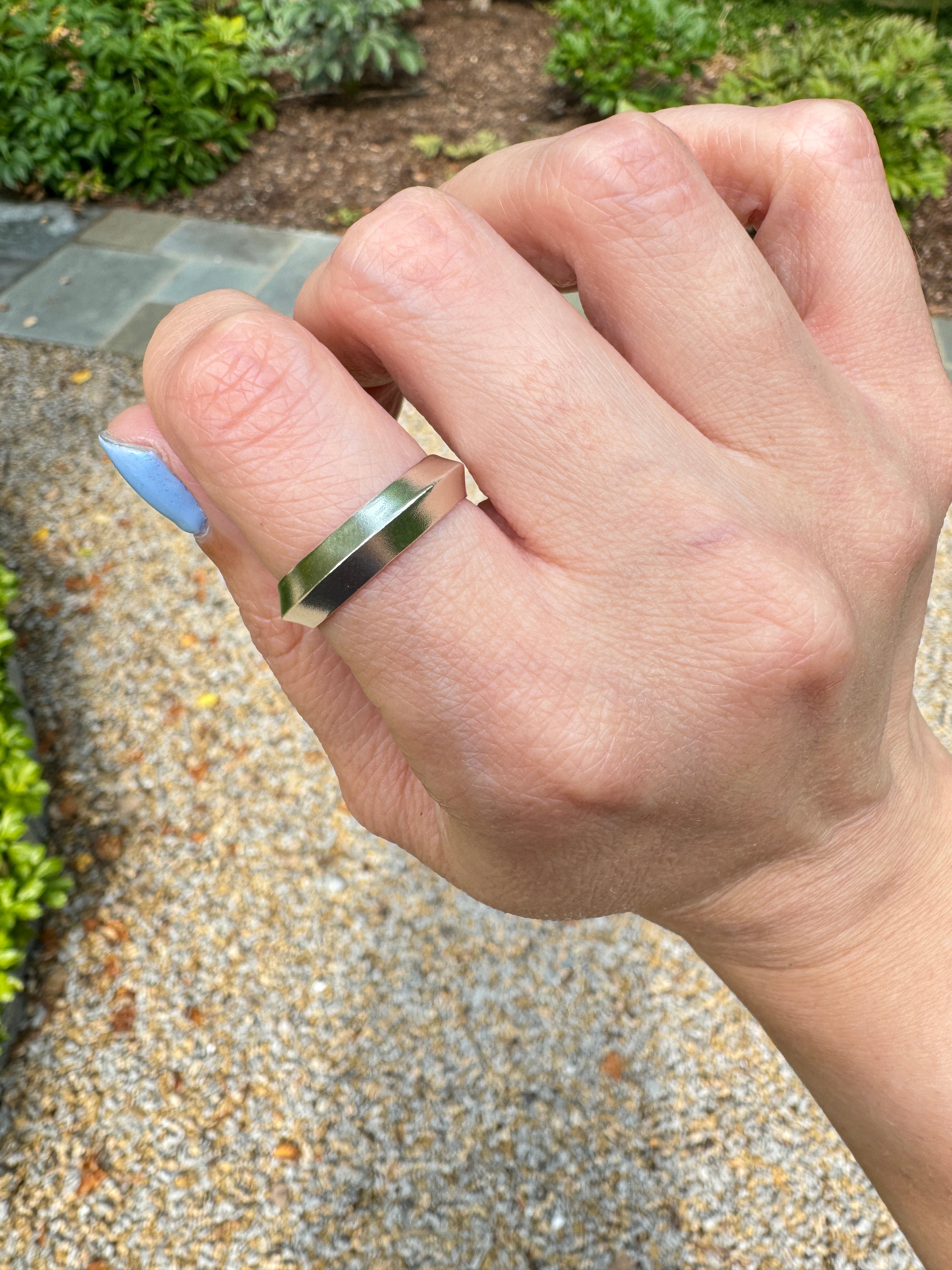 Sterling Silver Triangle Band (Size 8.5/9)