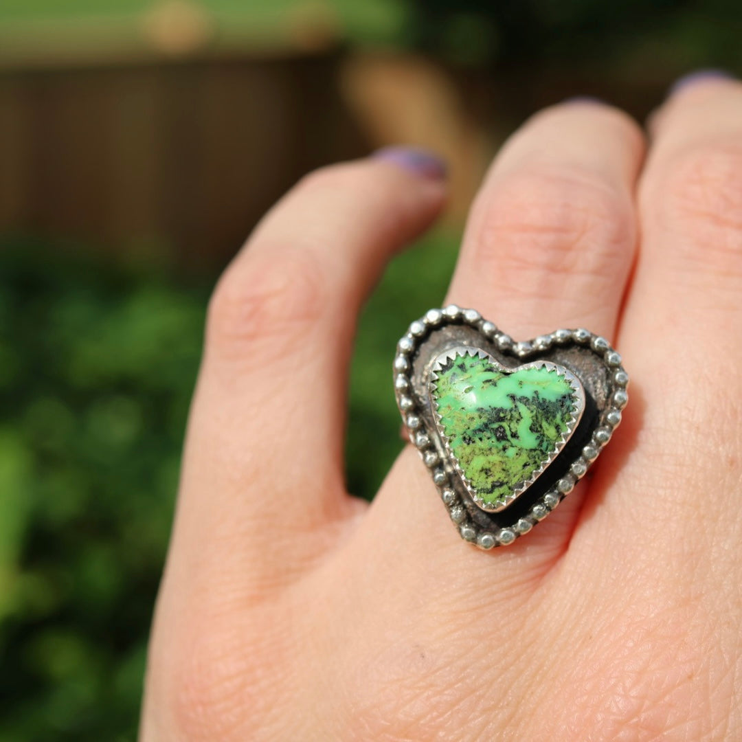 Turquoise Beaded Heart Ring | Green Yungai Ring | Size 5.75