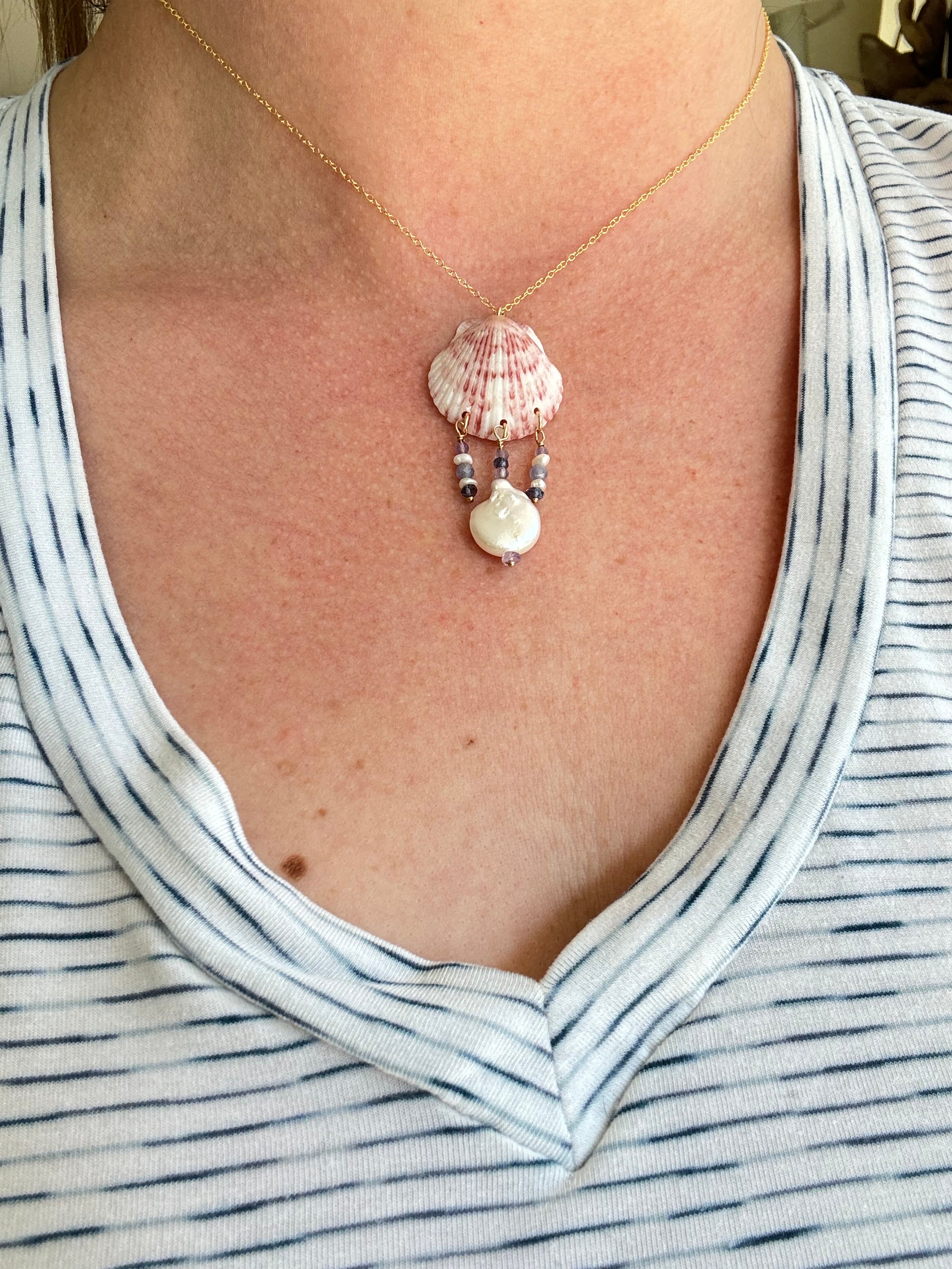 Pink Shell Necklace with Pearls