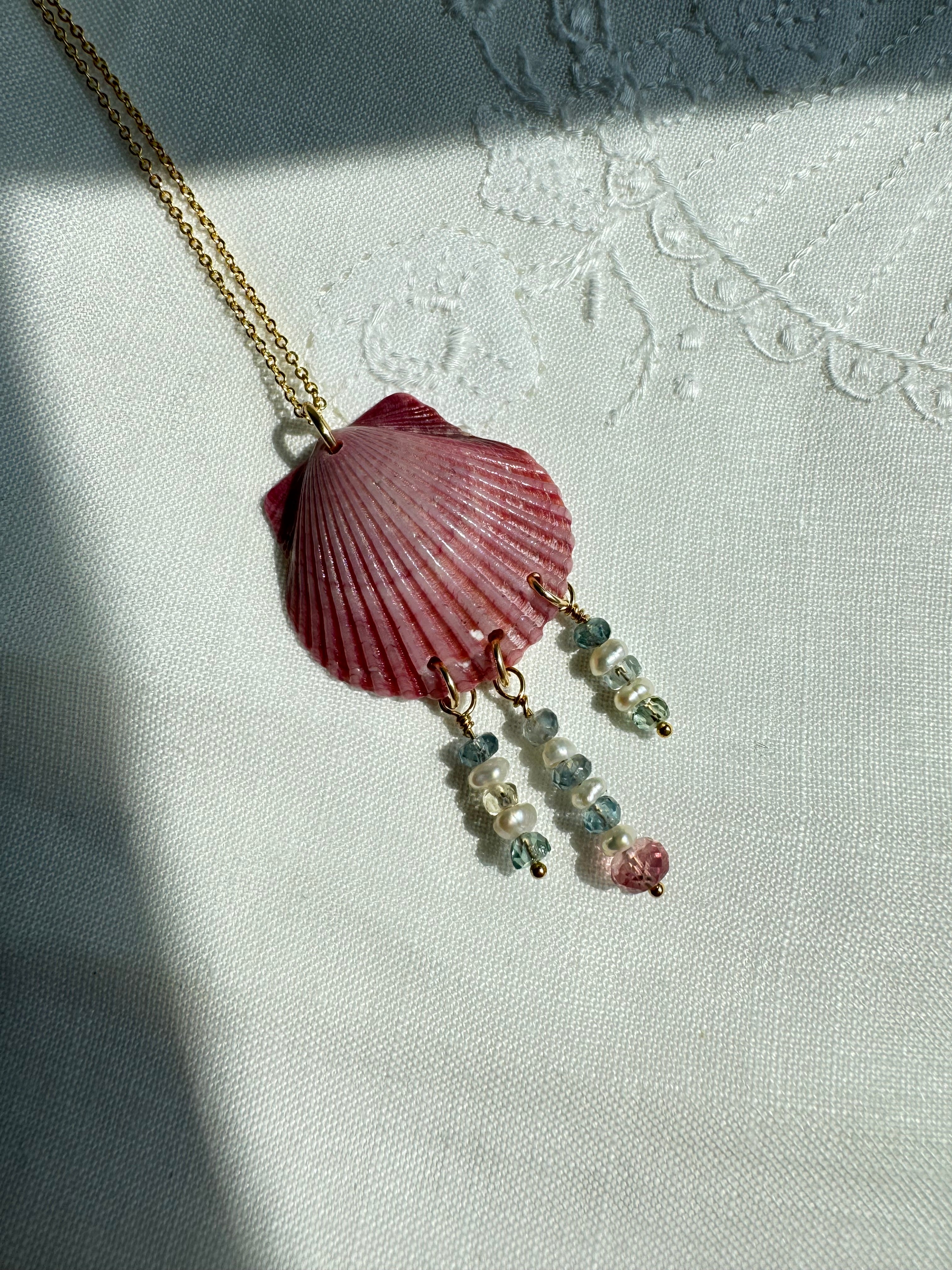 Mauve Shell Necklace with Sapphire