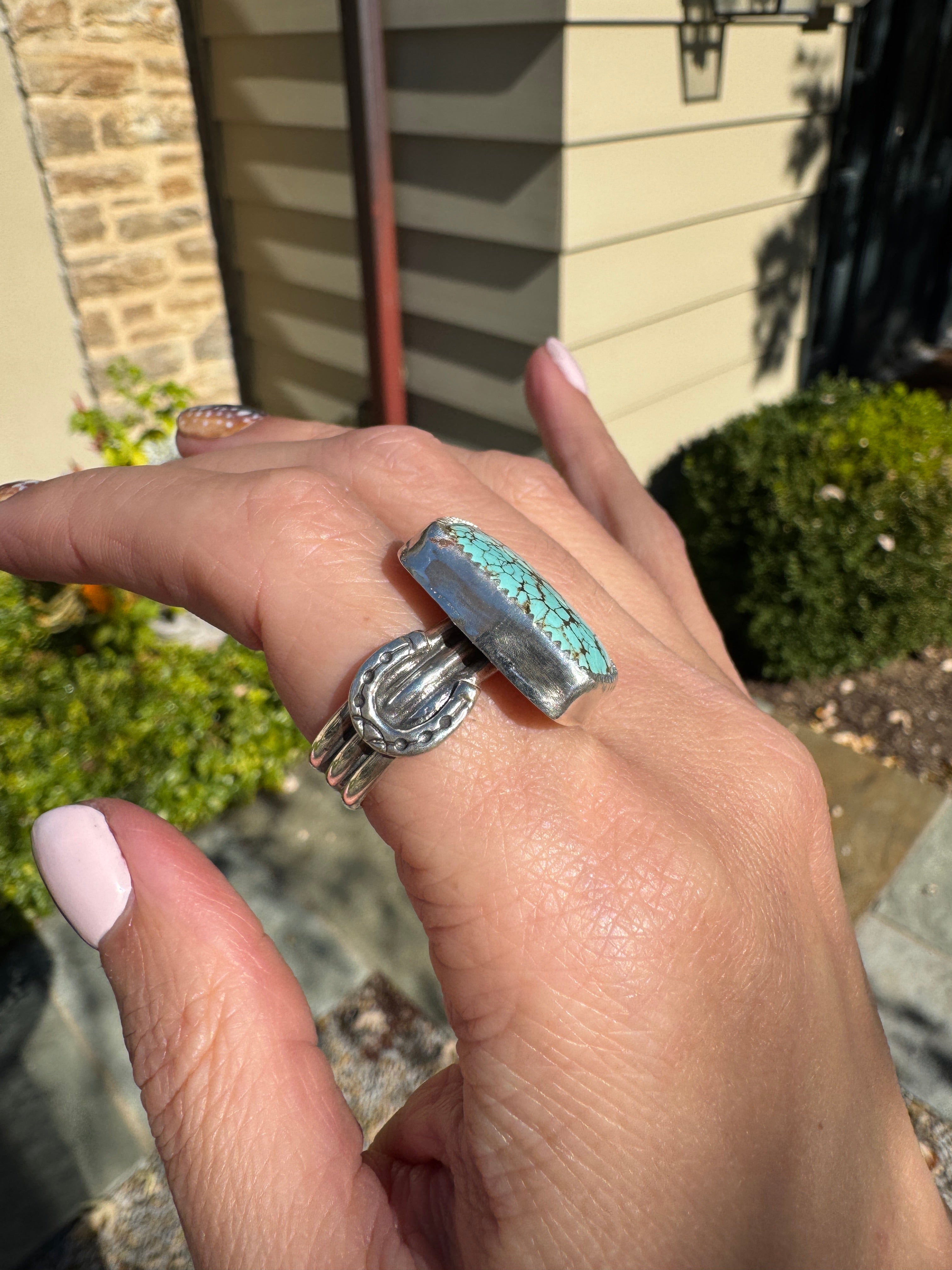 Americana ring. Southwest style turquoise with sterling silver horseshoe. Western rodeo cowboy style jewelry