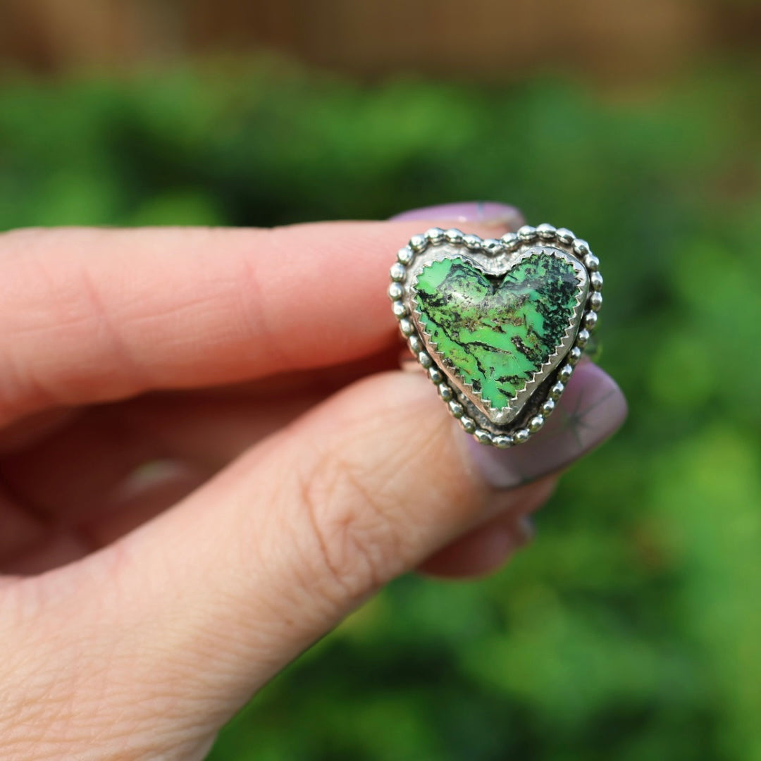Turquoise Beaded Heart Ring | Green Yungai Ring | Size 6.5