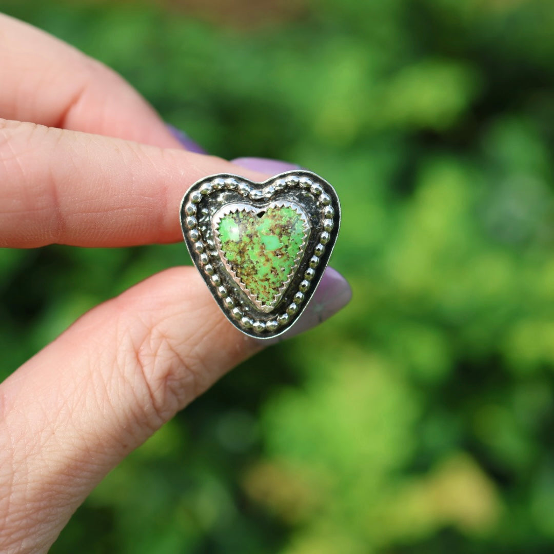 Turquoise Beaded Heart Ring | Green Yungai Ring | Size 7
